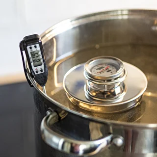 Elektronisches Küchenthermometer (-50 °C bis +300 °C) mit Etui, schwarz – photo 3