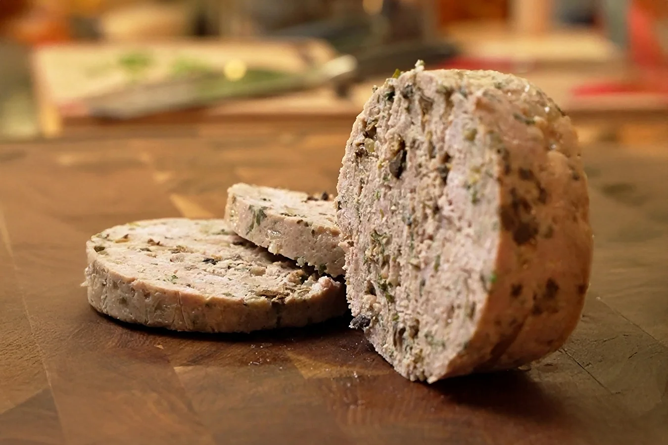 Schweine-Aufschnitt aus dem Schinkenkocher