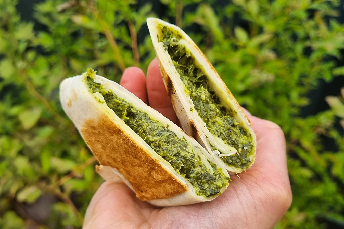 Gegrillte Tortillas mit Spinat und Feta