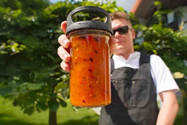 Pikante Pfirsichkonfitüre mit Chili und einer Rumnote