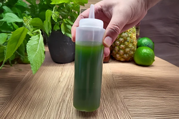 Grünes Kräuteröl – das aromatische Geheimnis deiner Küche