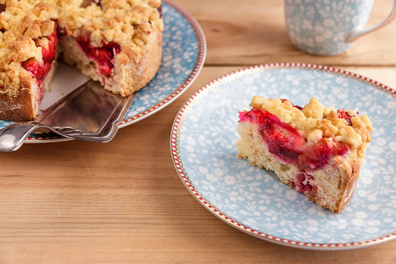 Hefekuchen ohne Kneten mit Erdbeeren