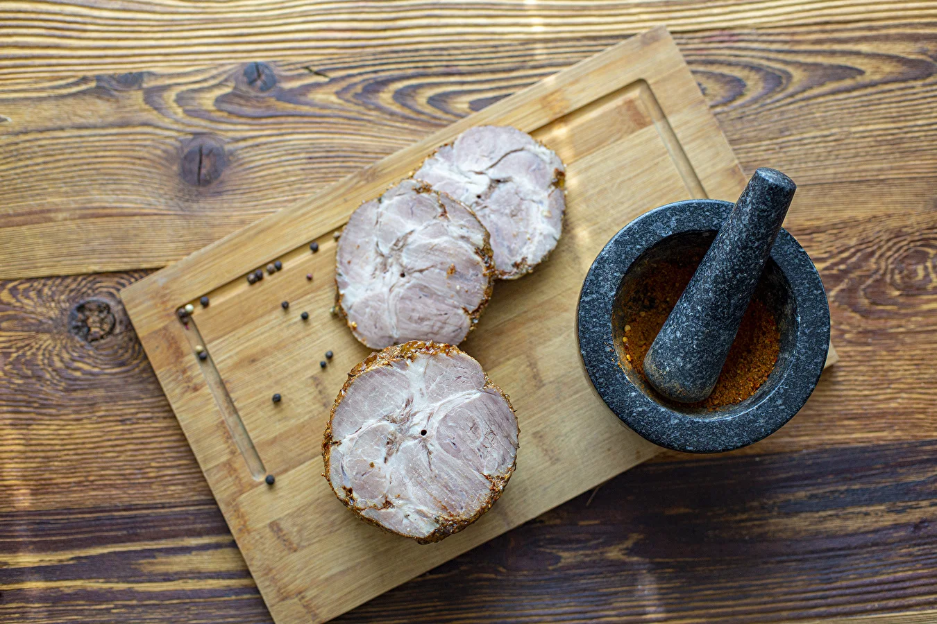 Schweinenacken aus dem Schinkenkocher