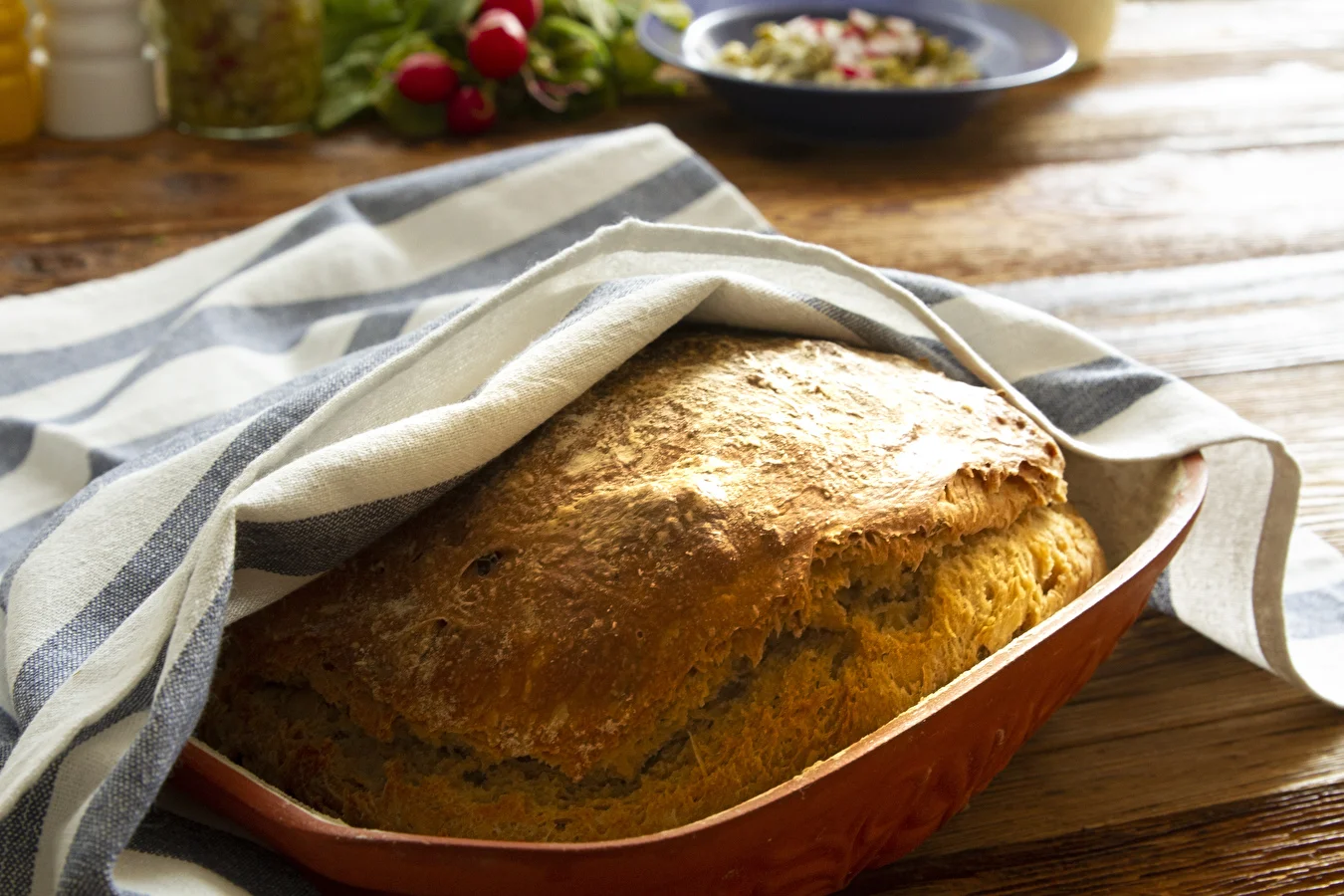 Weizenbrot mit getrockneten Tomaten
