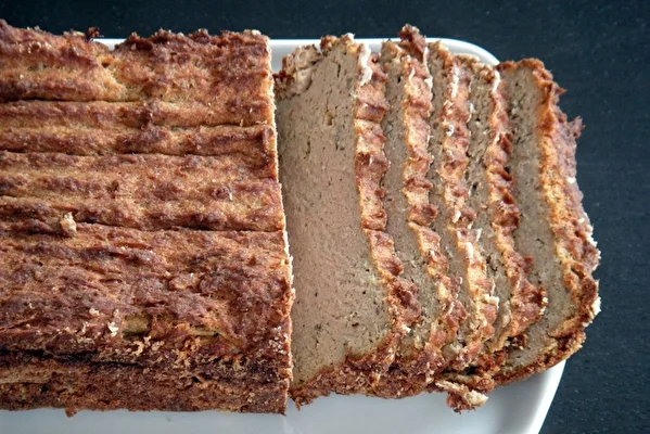 Hausgemachte Pastete mit Pilzen