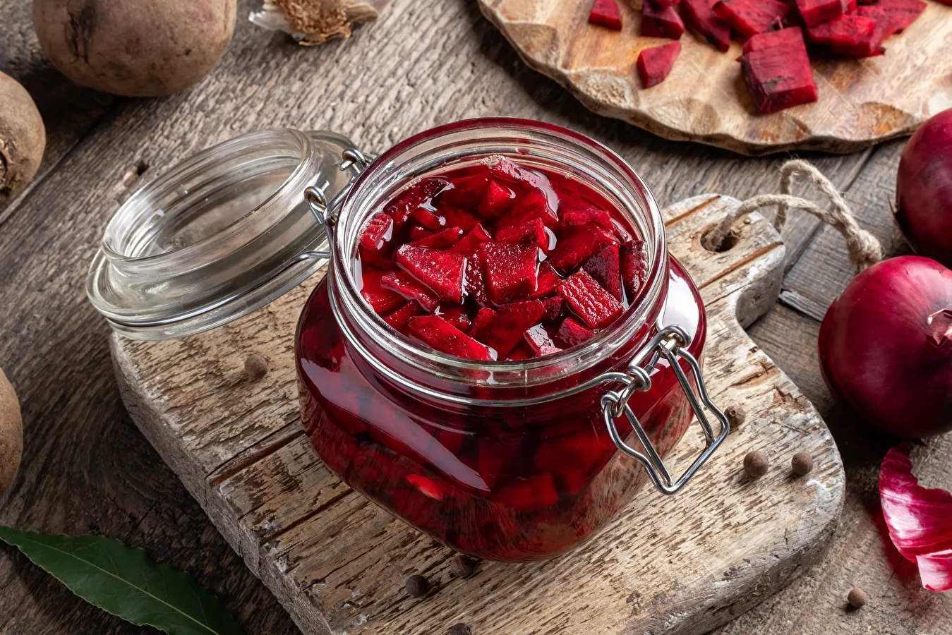 Hausgemachte fermentierte Rote Bete