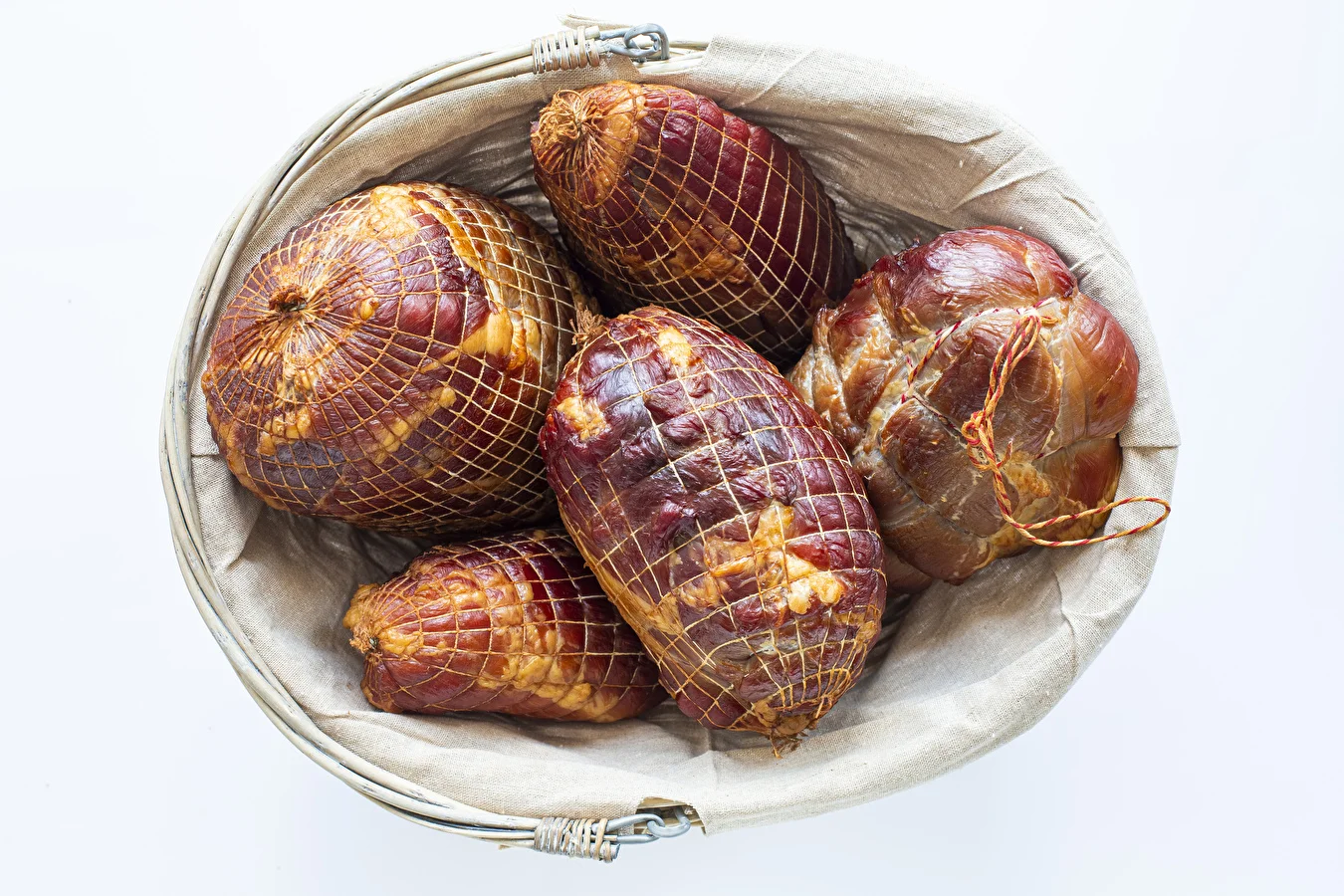 Traditionell geräucherter Schinken