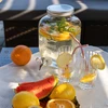 Getränkespender Lemoniadolandia - weiß, 4 L - 6 ['Flasche mit Hahn', ' Glasflasche mit Hahn', ' Glasflasche für Getränke', ' Flasche', ' Glas für Getränke']