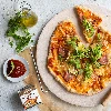 Pizzastein mit Griff und Messer, aus Cordierit, rund, 33 cm - 13 ['Geschenk', ' hausgemachte Pizza', ' zum Backen von Pizza', ' zum Servieren von Pizza', ' zum Backen von Brot', ' zum Backen von Brötchen']