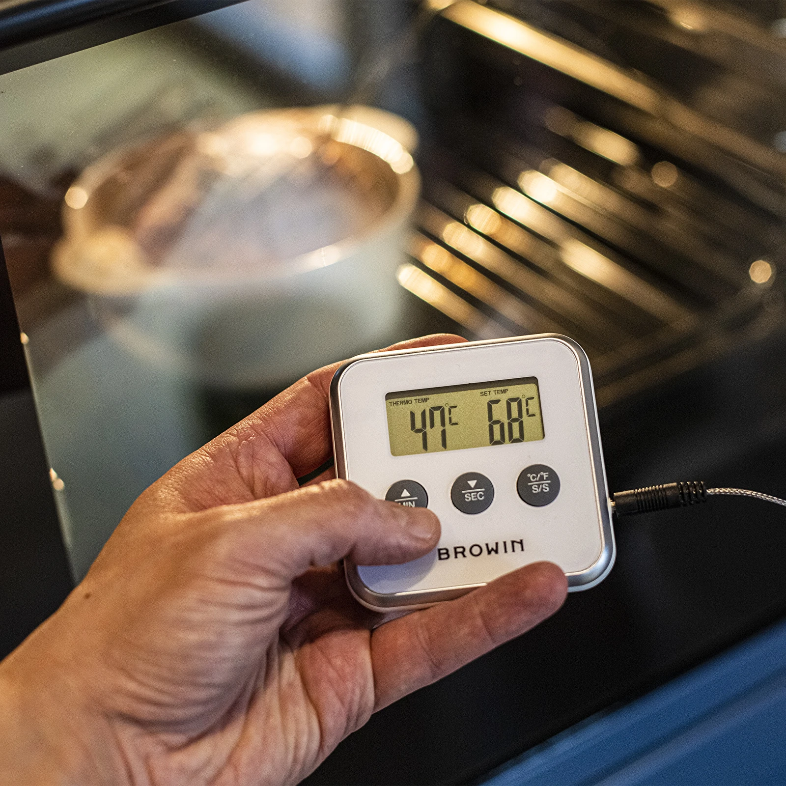 Lebensmittelthermometer mit Sonde (0°C bis 250°C) mix