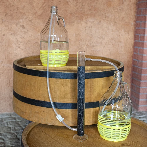 Filtrationssäule aus Glas im Set mit Alkoholmeter, Silikonschlauch und Kokoskohle - 7 ['Filtrationssäule', ' Filtrationssäule für Selbstgebrannten Schnaps', ' Filtrationssäule aus Glas', ' Filtrationssäule mit Aktivkohle', ' Apparatur zur Destillation', ' Destillation von Alkohol', ' Set zur Destillation von Alkohol', ' Set zur Kohlefitration von Destillat', ' Filtrationstube']