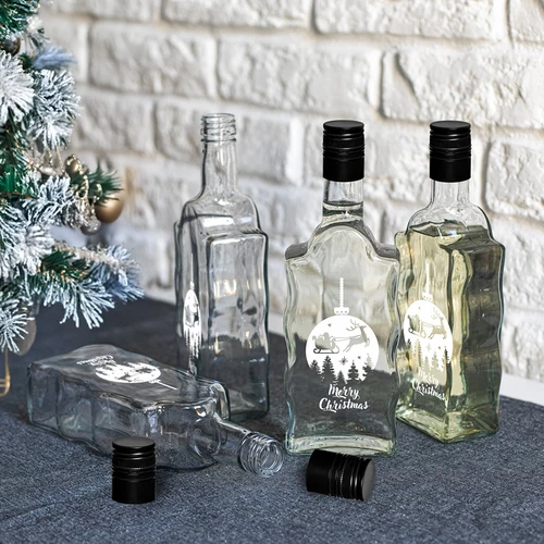 Flasche 500 ml mit Schraubverschluss, Aufdruck einer Weihnachtsbaumkugel - 5 ['Flasche', ' Flaschen', ' Flasche mit Aufdruck', ' Weihnachtsflasche', ' Flasche für Weihnachten', ' Flasche für Liköre', ' Flasche für Selbstgebrannten', ' Flasche für Alkohol', ' Glasflasche mit Korken', ' Flasche 500 ml mit Schraubverschluss', ' Flaschen mit Schraubverschluss', ' Set für Weihnachten', ' Flasche unter den Weihnachtsbaum', ' edle Tropfen für Weihnachten', ' dekorative 500-ml-Flasche', ' Merry Christmas', ' Weihnachtsgeschenk']