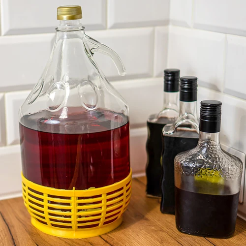 Korbflasche 5 L, Dame mit einem Schraubverschluss - 3 ['Weinballon', ' Ballon für Wein', ' Weinflasche', ' Flasche für Wein', ' Ballon für Wein 50 l', ' Ballon für Wein 50 l Castorama', ' Wein Ballon', ' Wein Ballon Castorama', ' Weinballon in Bast', ' Weinballon im Bastkorb ']