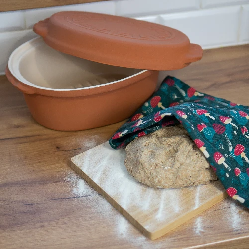 Runder Tonbräter glasiert 4,5 L - 13 ['Tonbräter', ' fettfrei backen', ' dämpfen', ' gesund kochen', ' für Fleisch', ' zum Braten', ' für Brot', ' für Fisch', ' für Vegetarier', ' Eintopfgerichte', ' Kindergerichte', ' Diätgerichte', ' zum Brotbacken', ' emaillierter Tonbräter', ' beschichteter Tonbräter', ' glasierter Tonbräter', ' Tontopf', ' Römisches Gefäß', ' Römische Form', ' Topf aus Ton', ' Tonbräter mit Deckel', ' Gefäß mit Deckel', ' Geschenkidee']