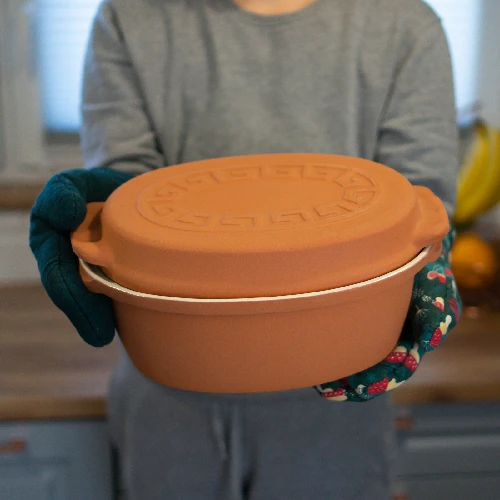 Runder Tonbräter glasiert 4,5 L - 20 ['Tonbräter', ' fettfrei backen', ' dämpfen', ' gesund kochen', ' für Fleisch', ' zum Braten', ' für Brot', ' für Fisch', ' für Vegetarier', ' Eintopfgerichte', ' Kindergerichte', ' Diätgerichte', ' zum Brotbacken', ' emaillierter Tonbräter', ' beschichteter Tonbräter', ' glasierter Tonbräter', ' Tontopf', ' Römisches Gefäß', ' Römische Form', ' Topf aus Ton', ' Tonbräter mit Deckel', ' Gefäß mit Deckel', ' Geschenkidee']