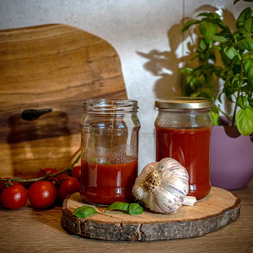 Twist-offs Glas 300 ml mit goldenem Schraubverschluss Durchmesser 66 - 6 Stück - 10 ['Einmachgläser', ' Marmeladengläser', ' Kompottgläser', ' Einmachgläser für Pilze', ' Einmachgläser für Gemüsesalat']